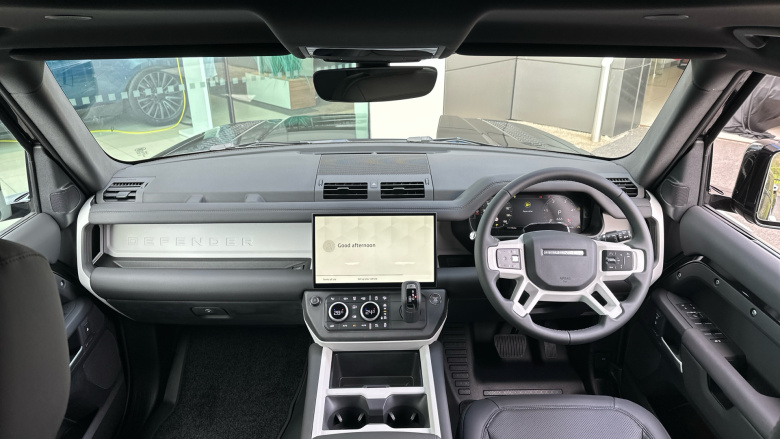 Land Rover Defender 3.0 D350 X-Dynamic SE 110 5dr Auto Diesel Estate